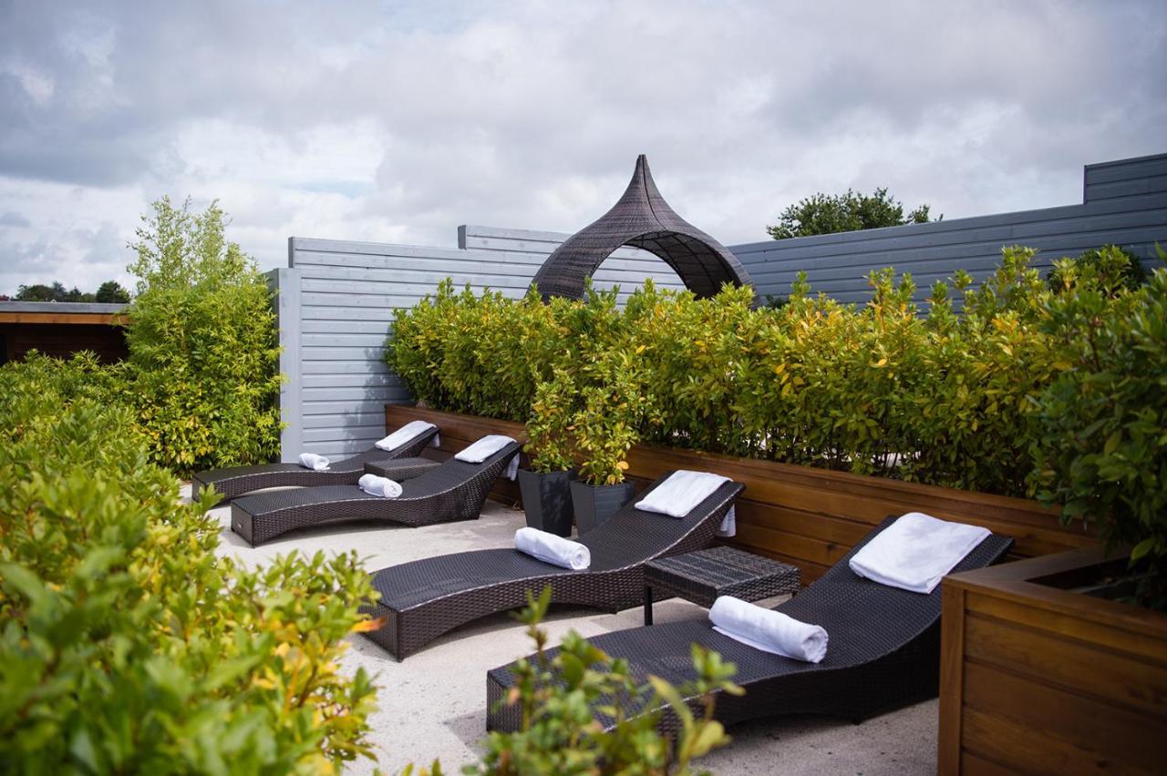 Lakeside Park Hotel & Spa Fishbourne  Exterior photo