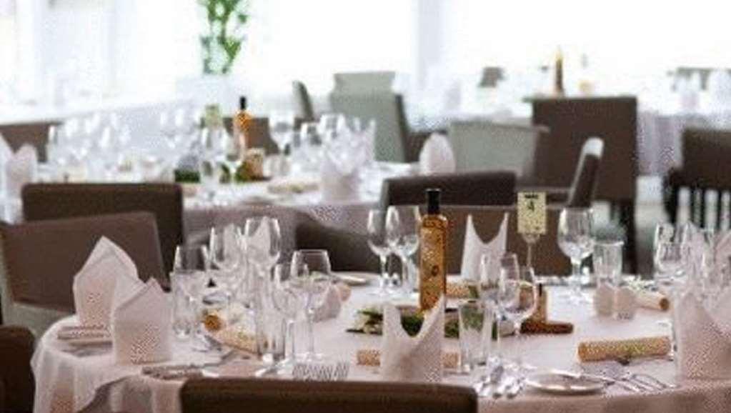 Lakeside Park Hotel & Spa Fishbourne  Restaurant photo